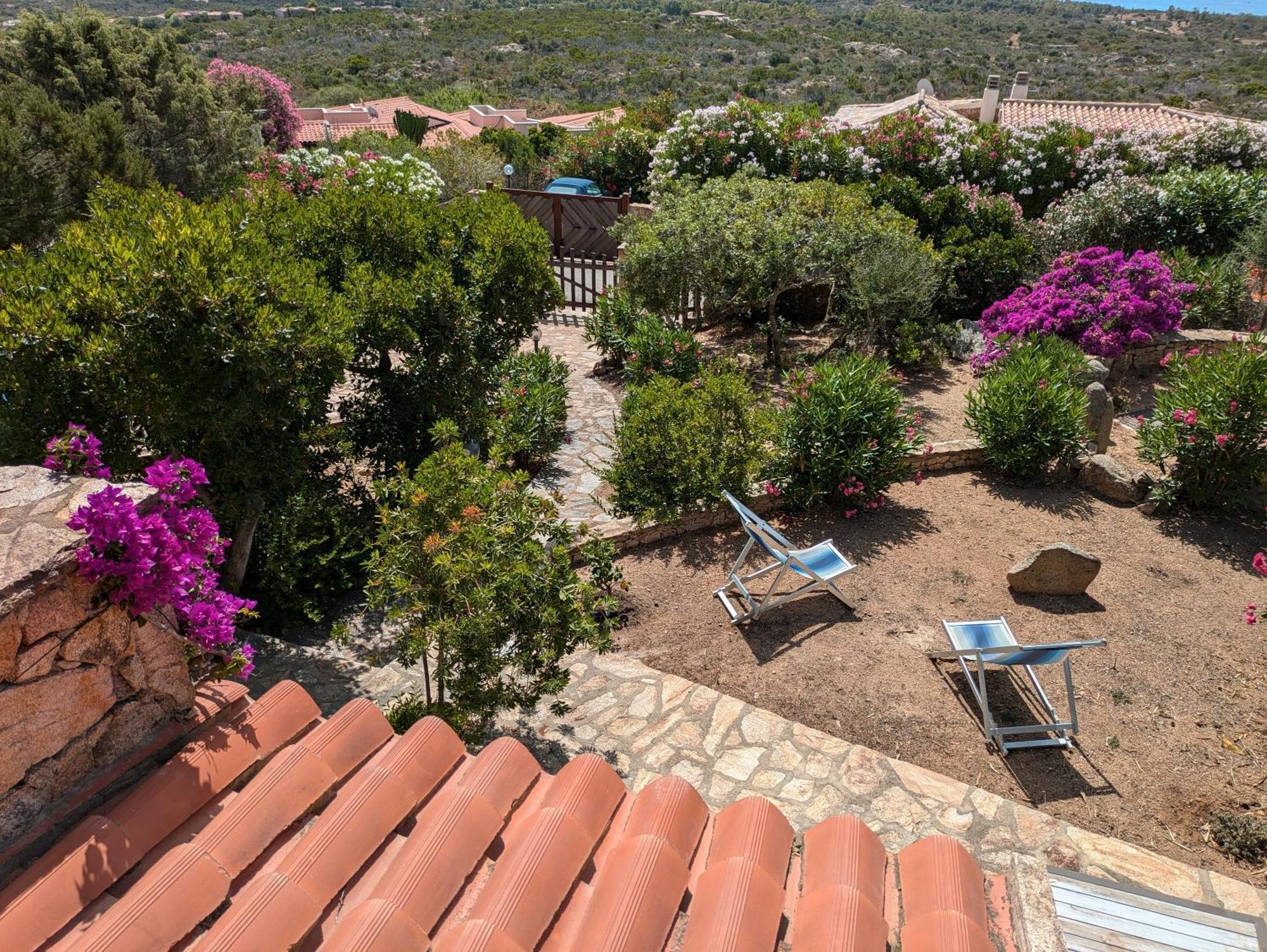 Villa Vista Mare Cala Ginepro Punta Molara Bagian luar foto